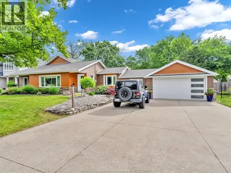 4278 Casgrain Drive Windsor ON N9G 2B2
