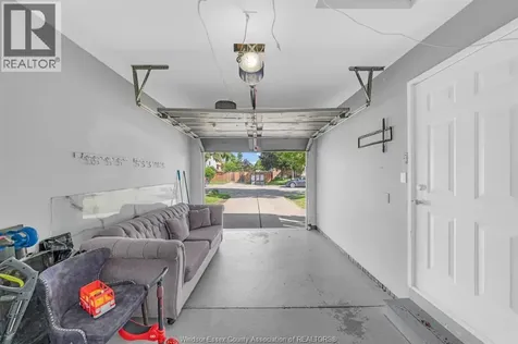 1541 Foster Windsor ON N8W 5P8
