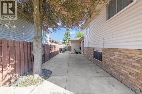1541 Foster Windsor ON N8W 5P8