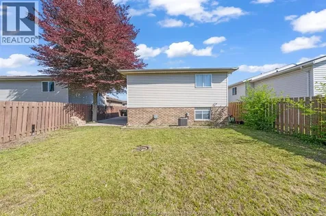 1541 Foster Windsor ON N8W 5P8