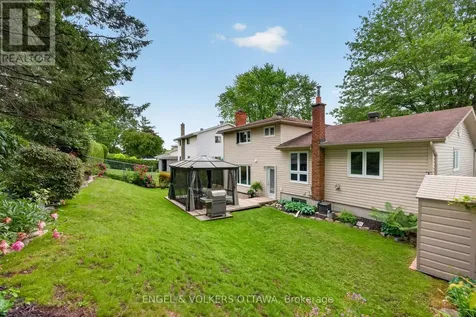 19 Woodhill Crescent Ottawa ON K1B 3B7