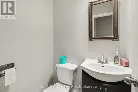 1661 Heron Road Ottawa ON K1V 6A3