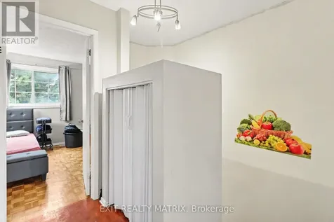 1661 Heron Road Ottawa ON K1V 6A3