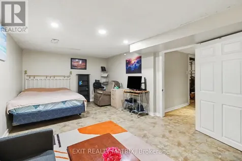 1661 Heron Road Ottawa ON K1V 6A3