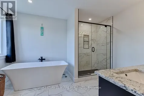 5 Drew Street Petawawa ON K8H 0G7