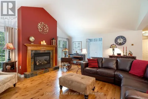 131 Aspen Way Blue Mountains ON L9Y 0S7