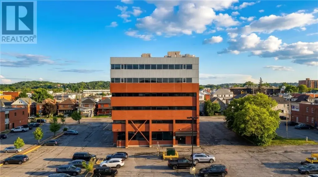 144 Pine Street Unit# 301 Sudbury ON P3C 1X3