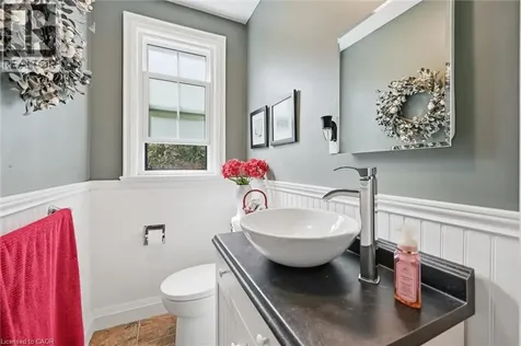 938 Cloverleaf Drive Burlington ON L7T 3Y9