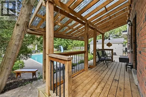 938 Cloverleaf Drive Burlington ON L7T 3Y9