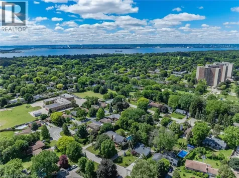 938 Cloverleaf Drive Burlington ON L7T 3Y9