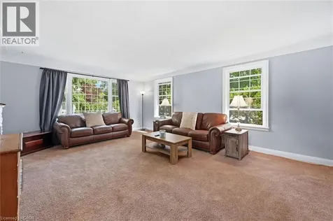 938 Cloverleaf Drive Burlington ON L7T 3Y9