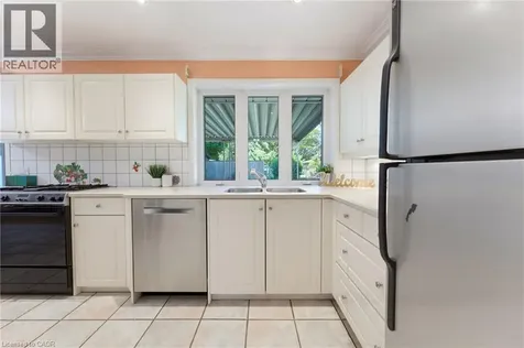 6 Treelawn Terrace Brantford ON N3R 3P6