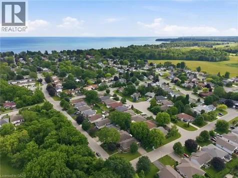 12 Schneider Drive Port Dover ON N0A 1N4