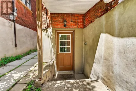 60 Clarey Avenue Ottawa ON K1S 2R7