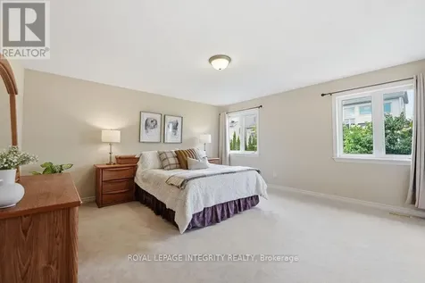767 Fletcher Circle Ottawa ON K2T 0A8