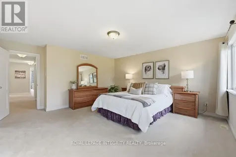 767 Fletcher Circle Ottawa ON K2T 0A8