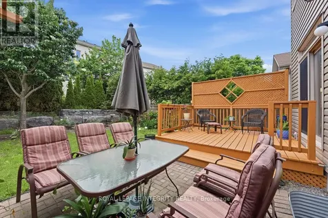 767 Fletcher Circle Ottawa ON K2T 0A8