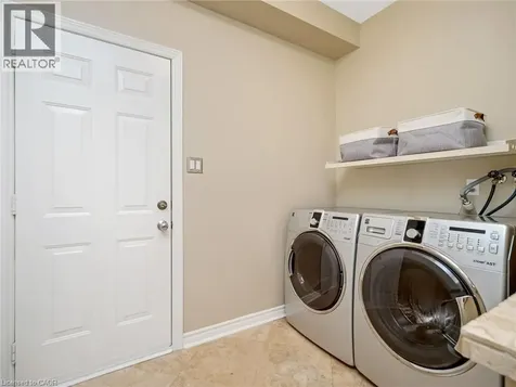 15 Trillium Terrace Halton Hills ON L7J 2W8