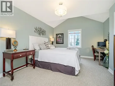 15 Trillium Terrace Halton Hills ON L7J 2W8