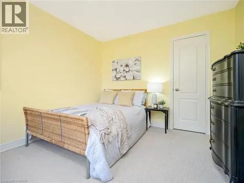 15 Trillium Terrace Halton Hills ON L7J 2W8