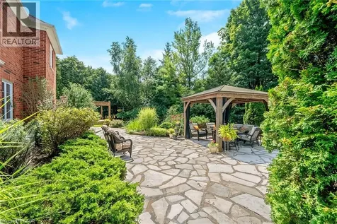15 Trillium Terrace Halton Hills ON L7J 2W8