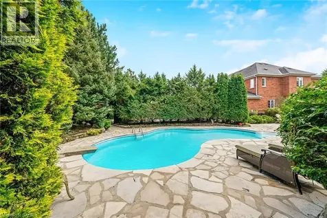15 Trillium Terrace Halton Hills ON L7J 2W8