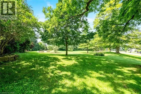 15 Trillium Terrace Halton Hills ON L7J 2W8