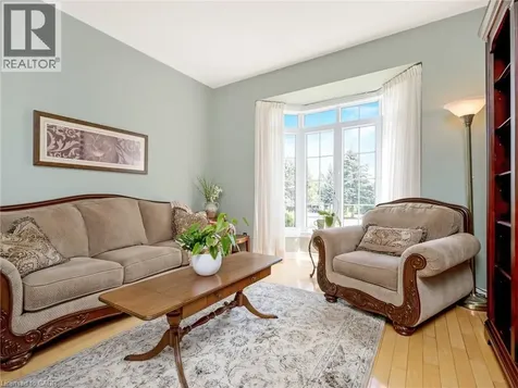 15 Trillium Terrace Halton Hills ON L7J 2W8