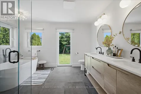 521 Falconridge Crescent Kitchener ON N2K 4H9
