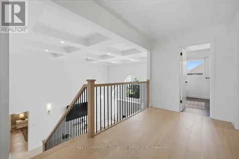 521 Falconridge Crescent Kitchener ON N2K 4H9