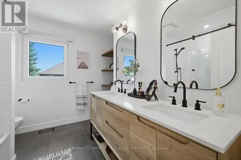 521 Falconridge Crescent Kitchener ON N2K 4H9