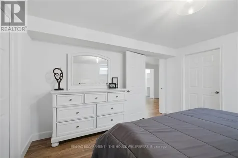 521 Falconridge Crescent Kitchener ON N2K 4H9