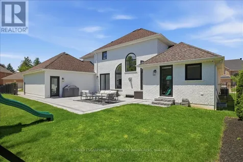 521 Falconridge Crescent Kitchener ON N2K 4H9