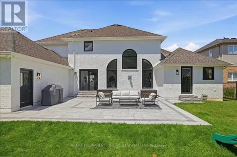 521 Falconridge Crescent Kitchener ON N2K 4H9