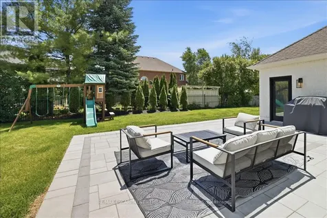 521 Falconridge Crescent Kitchener ON N2K 4H9