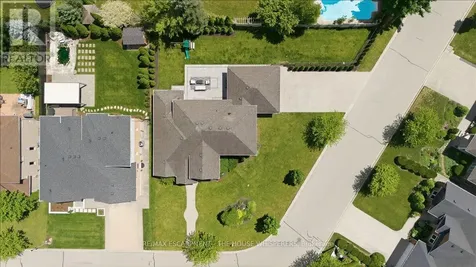 521 Falconridge Crescent Kitchener ON N2K 4H9