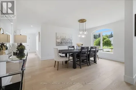 521 Falconridge Crescent Kitchener ON N2K 4H9