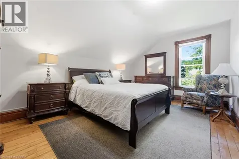 73 Grand River Street South Paris ON N3L 2B5