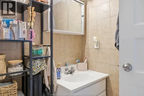 150 Park Street Windsor ON N9A 7A2