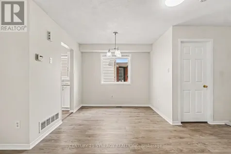 54 Meadowcroft Crescent Ottawa ON K1J 1H2