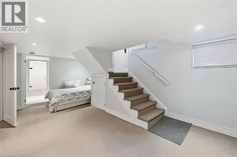 73 Dromore Crescent Hamilton ON L8S 4B1