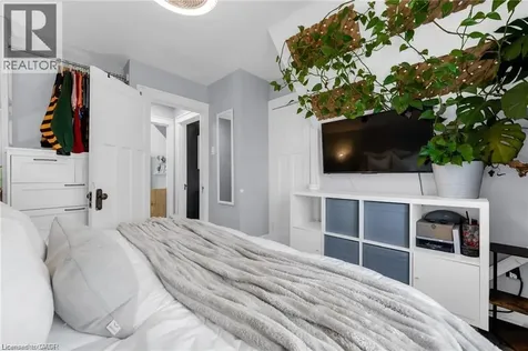 22 Cope Street Hamilton ON L8H 5A9