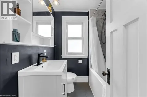 22 Cope Street Hamilton ON L8H 5A9