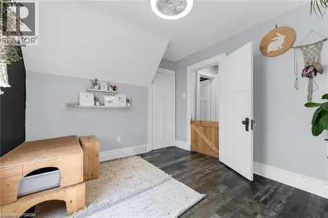 22 Cope Street Hamilton ON L8H 5A9