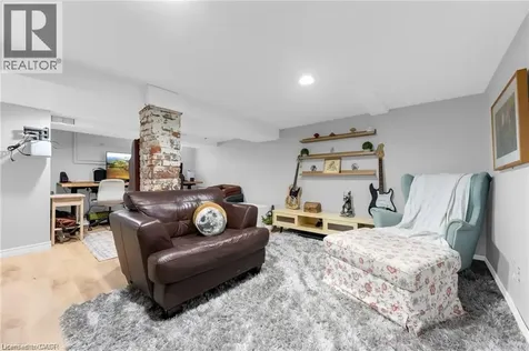 22 Cope Street Hamilton ON L8H 5A9