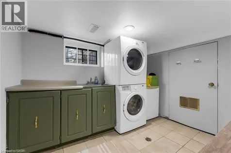 22 Cope Street Hamilton ON L8H 5A9