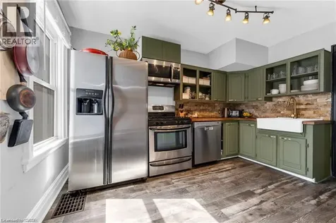 22 Cope Street Hamilton ON L8H 5A9