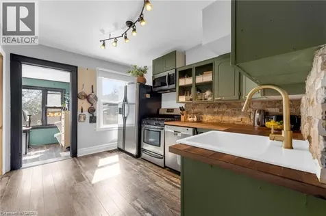 22 Cope Street Hamilton ON L8H 5A9