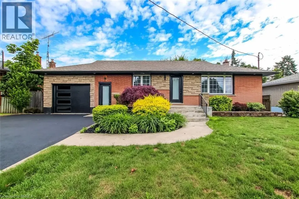69 Fairview Drive Brantford ON N3R 2W8