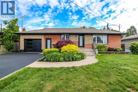 69 Fairview Drive Brantford ON N3R 2W8